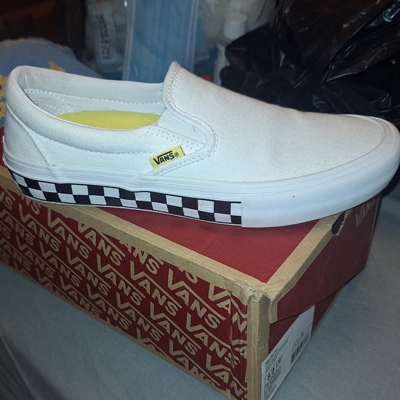 Vans - Picture 2 of 2